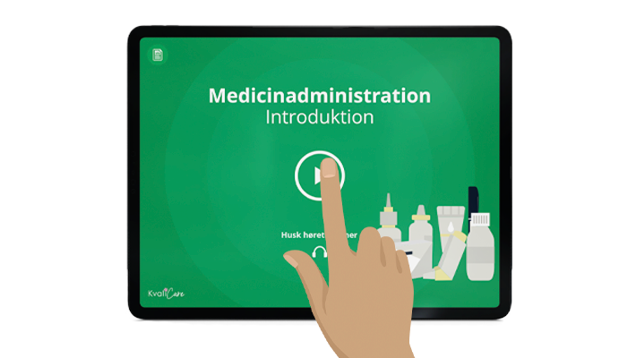 Finger der klikker afspil på e-læring om medicinadministration